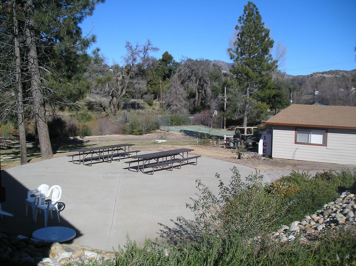 Oakzanita Springs Camping Resort Cottage 4 Descanso Dış mekan fotoğraf