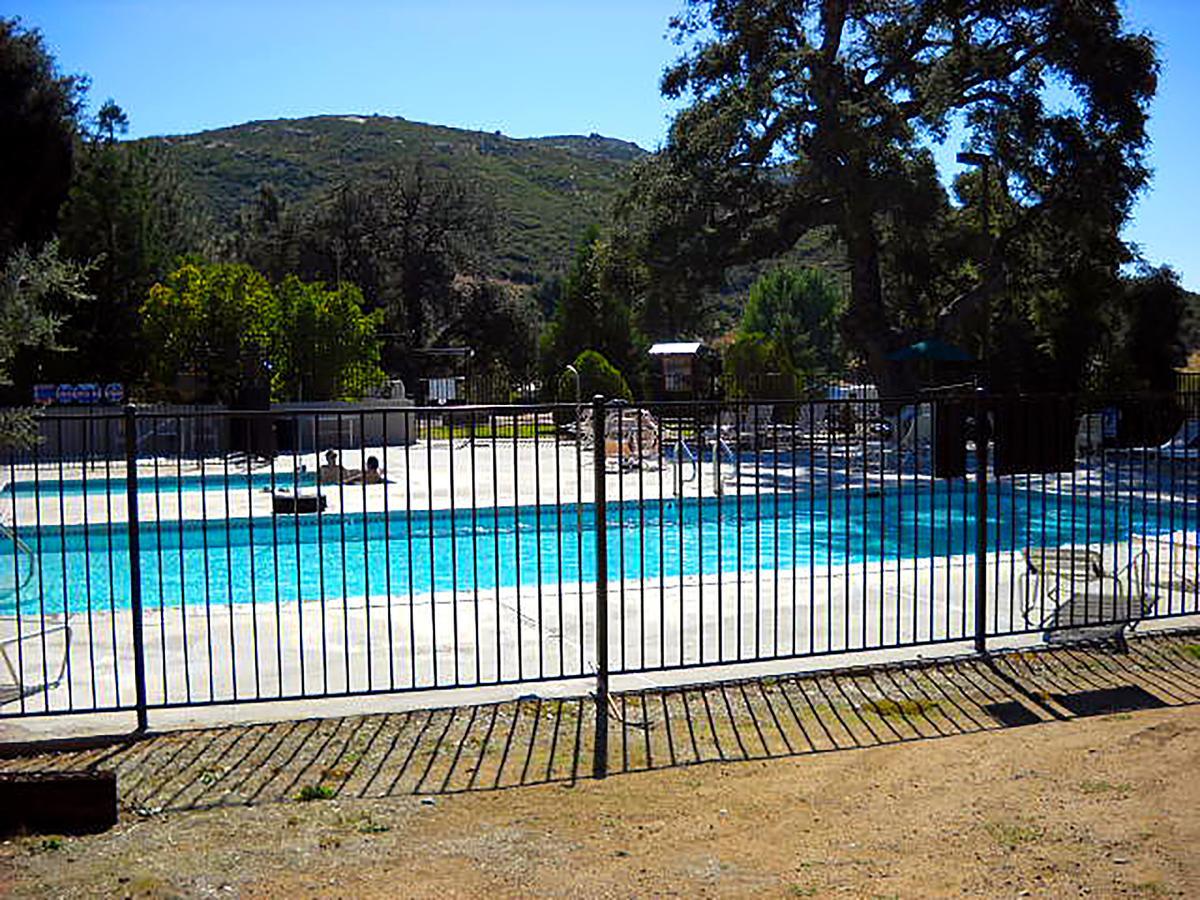 Oakzanita Springs Camping Resort Cottage 4 Descanso Dış mekan fotoğraf